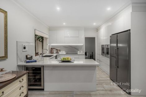 Property photo of 21 Bruce Street Mount Waverley VIC 3149