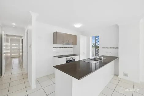 Property photo of 6 Hoffmann Way Bundamba QLD 4304