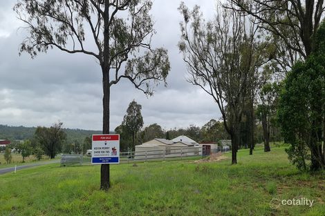 Property photo of 11 Golf Course Road Goombungee QLD 4354