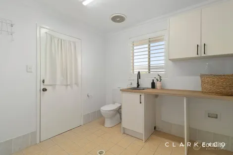 Property photo of 13 Drayton Crescent Thornton NSW 2322
