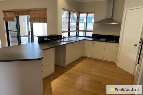 Property photo of 7 Sheringham Bend Success WA 6164