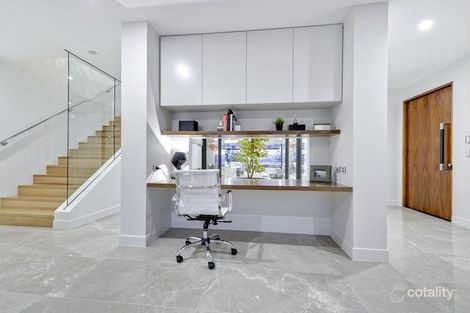 Property photo of 3 Rosebery Street Highgate Hill QLD 4101