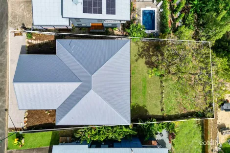 Property photo of 22 Whitehaven Crescent Cannonvale QLD 4802