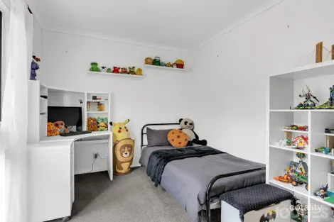 Property photo of 204 Centre Dandenong Road Dingley Village VIC 3172
