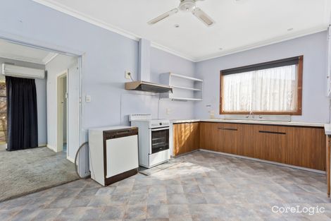 Property photo of 2 Peters Street Long Gully VIC 3550