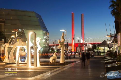 Property photo of 1406/100 Harbour Esplanade Docklands VIC 3008