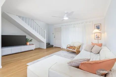 24/62-66 Brown St, Labrador, QLD 4215