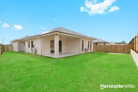 33 Oxbow Cres, Lawnton, QLD 4501