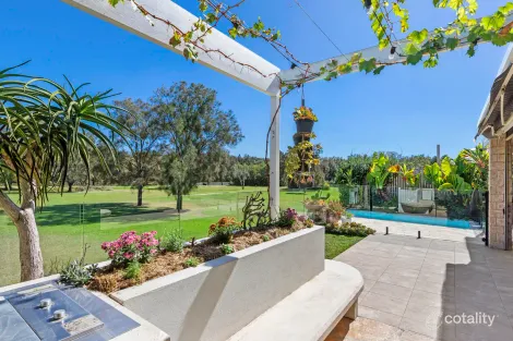 Property photo of 29 Tussock Crescent Elanora QLD 4221