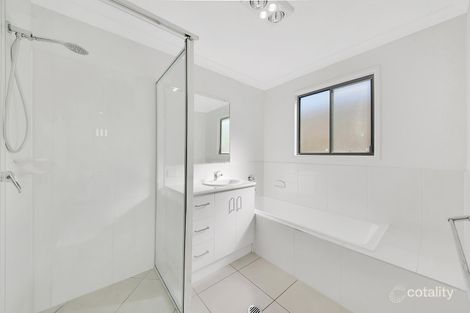 Property photo of 14 Telopea Place Kirkwood QLD 4680