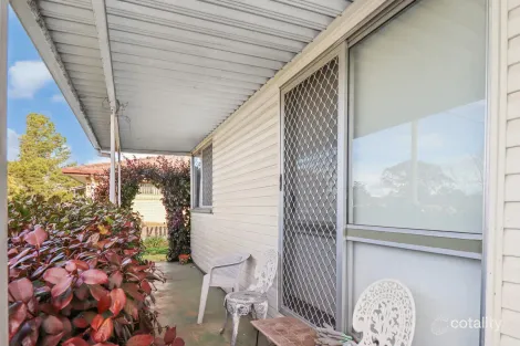 Property photo of 61 Sugarloaf Road Stanthorpe QLD 4380