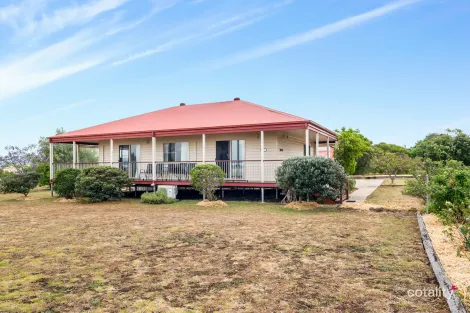 4 Felton Clifton Rd, Nobby, QLD 4360