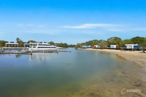 Property photo of 18 Doeblien Drive South Stradbroke QLD 4216