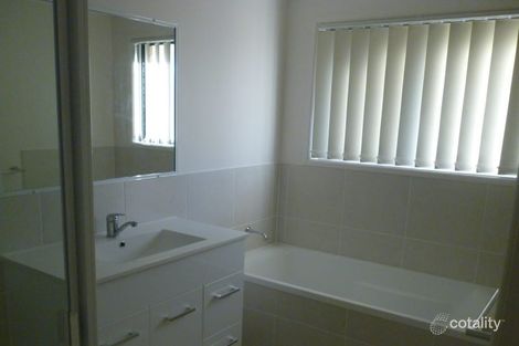 Property photo of 12 Jane Crescent Gracemere QLD 4702