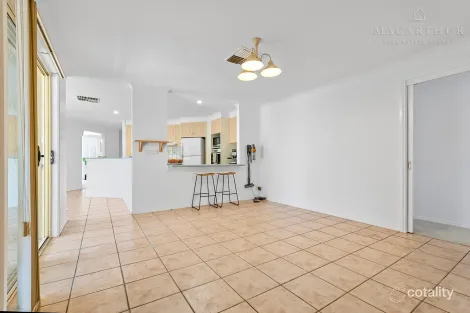 Property photo of 36 Fay Avenue Kooringal NSW 2650