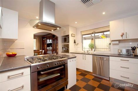 6 Harold Lea Way, Hackham, SA 5163