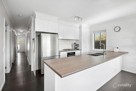 Property photo of 2/455A Napier Street White Hills VIC 3550