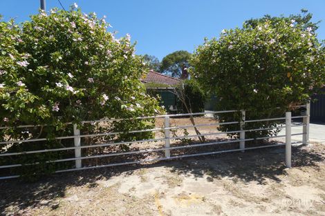 Property photo of 38 Stuart Street Koongamia WA 6056