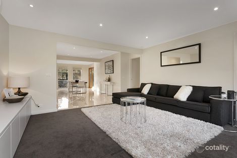 Property photo of 2 Byrd Court Mount Waverley VIC 3149