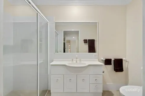 Property photo of 4 Atlas Crescent Benowa QLD 4217