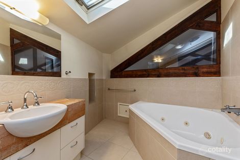 Property photo of 4/23 View Point Bendigo VIC 3550