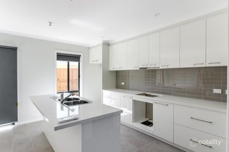 Property photo of 2/3 Lanai Avenue Wollert VIC 3750