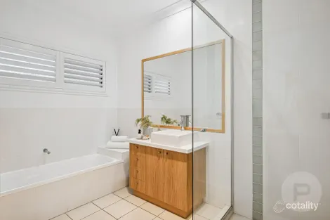 Property photo of 86 Ashby Street Fairfield QLD 4103