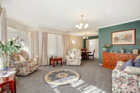 Property photo of 15 Whernside Court Mooroolbark VIC 3138