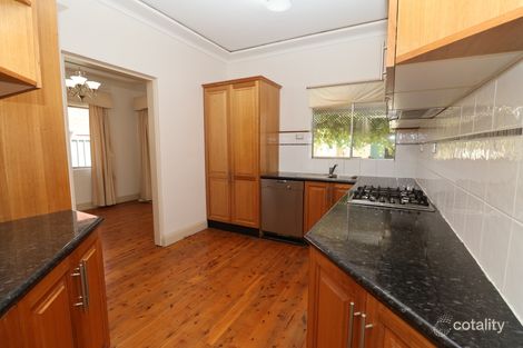 Property photo of 10 Macleay Street Turvey Park NSW 2650