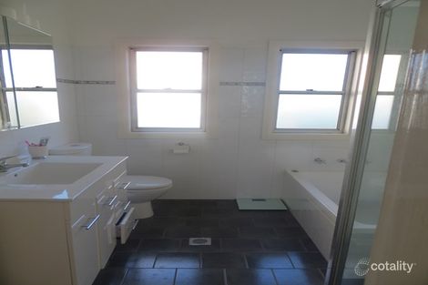 Property photo of 15 McArthur Parade Mangerton NSW 2500