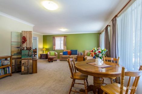 Property photo of 40 Sardon Street Centenary Heights QLD 4350