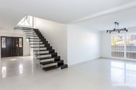 Property photo of 30 Peppermint Grove Knoxfield VIC 3180