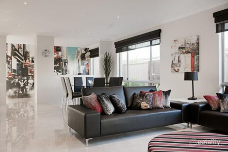 Property photo of 39 Archimedes Crescent Tapping WA 6065