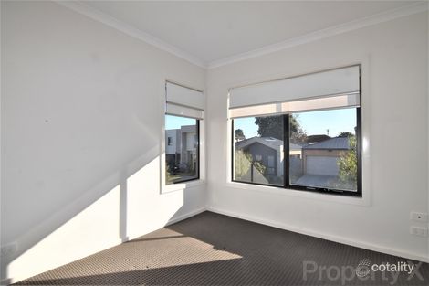 Property photo of 86 Queen Circuit Sunshine VIC 3020
