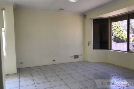 Property photo of 11 Duncan Close Parkwood WA 6147