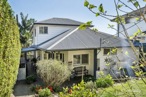 Property photo of 790 Henry Lawson Drive Picnic Point NSW 2213