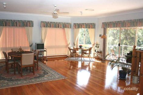 Property photo of 8 Newman Close Green Point NSW 2251