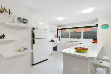 Property photo of 2/31 Macgowan Avenue Glen Huntly VIC 3163