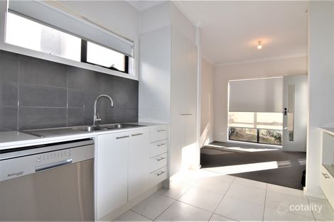 Property photo of 86 Queen Circuit Sunshine VIC 3020