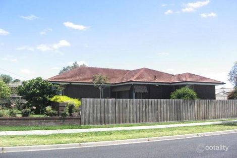 Property photo of 2 Malcolm Court Frankston VIC 3199