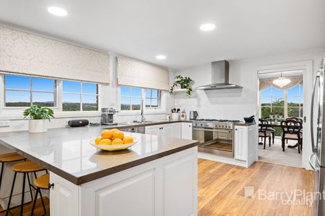 Property photo of 6 Teringa Court Doncaster East VIC 3109