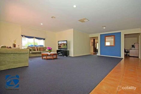 Property photo of 21 Astley Wynd Lynbrook VIC 3975