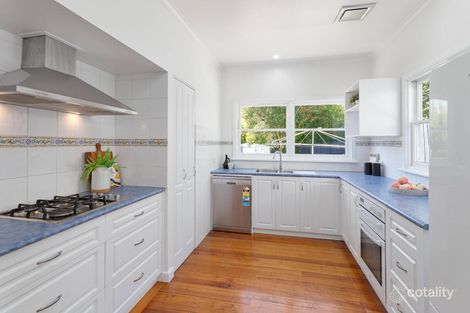 Property photo of 2 Ian Grove Burwood VIC 3125