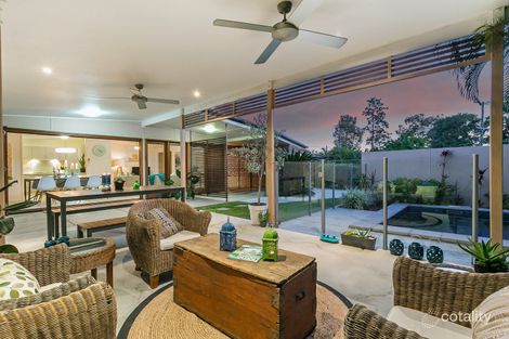 Property photo of 9 Lowanna Street Kenmore QLD 4069