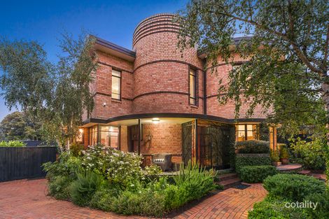 Property photo of 1 Laurencia Court Mont Albert VIC 3127