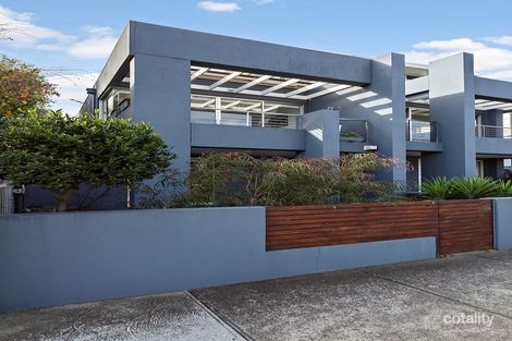 Property photo of 1/135-137 Ormond Esplanade Elwood VIC 3184