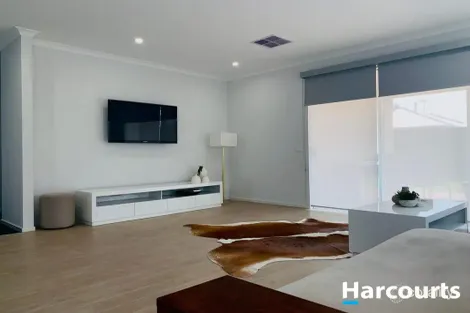 Property photo of 11 Maxwelton Circuit Derrimut VIC 3026