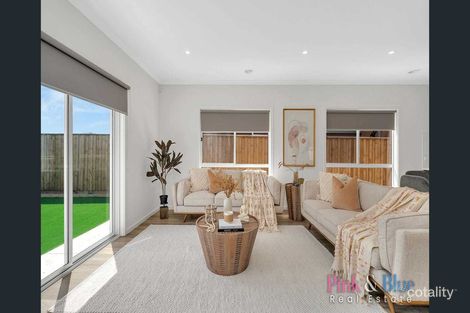 16 Wasim Cct, Rockbank, VIC 3335