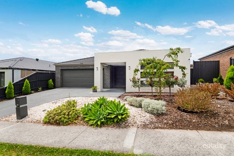 Property photo of 4 Greenview Court Cranbourne North VIC 3977