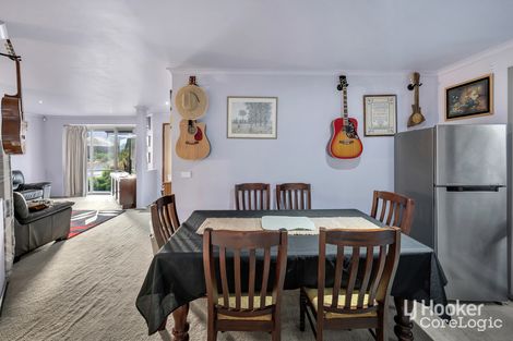 Property photo of 8 Dewpoint Crescent Hampton Park VIC 3976